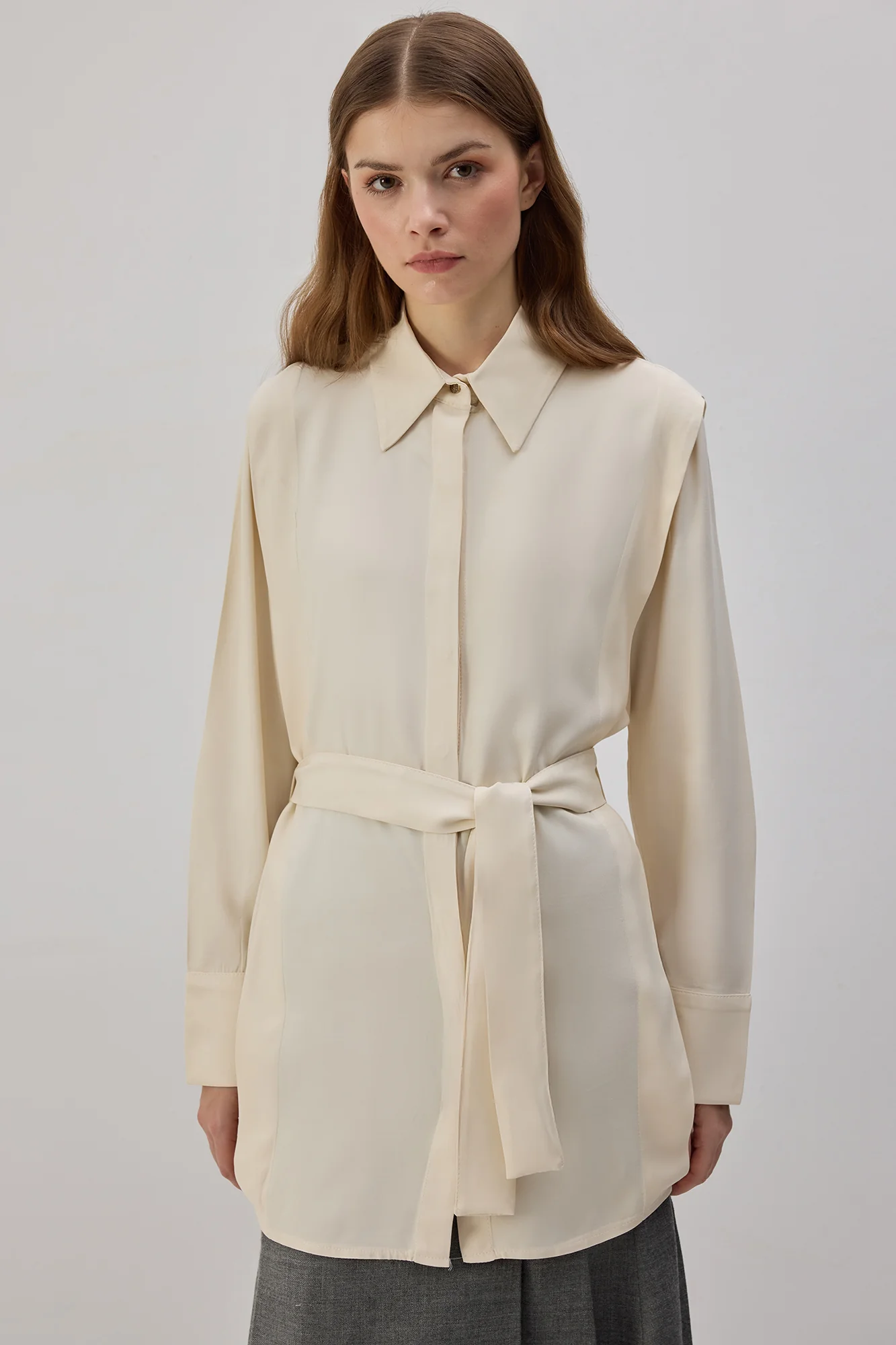 BELTED SATIN SHIRT - Image 2