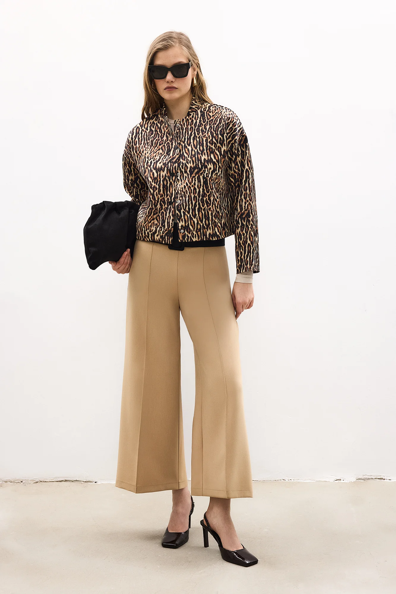LEOPARD PATTERNED SATIN JACKET
