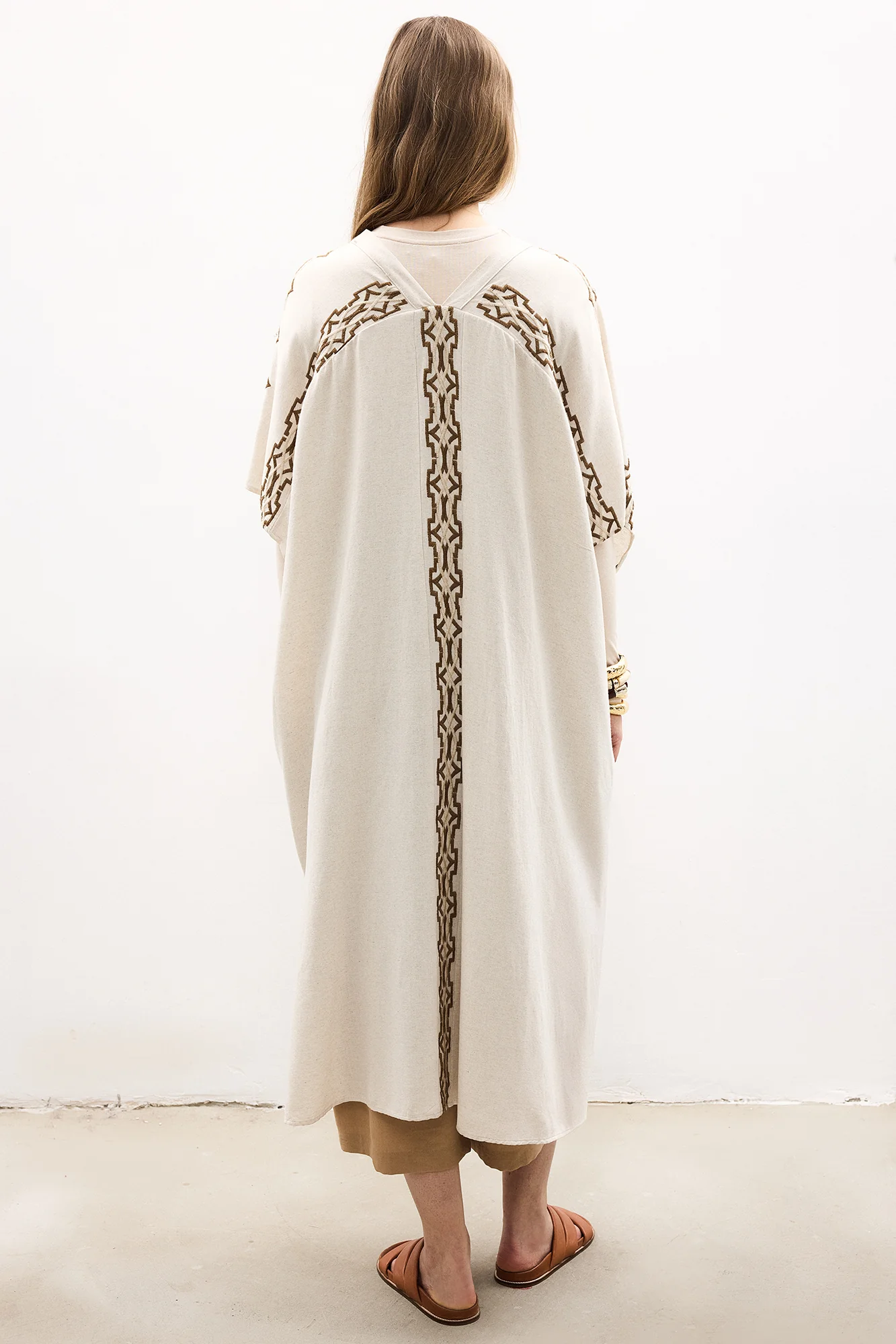 LİNEN EMBROİDERED SLEEVELESS KİMONO - Image 6