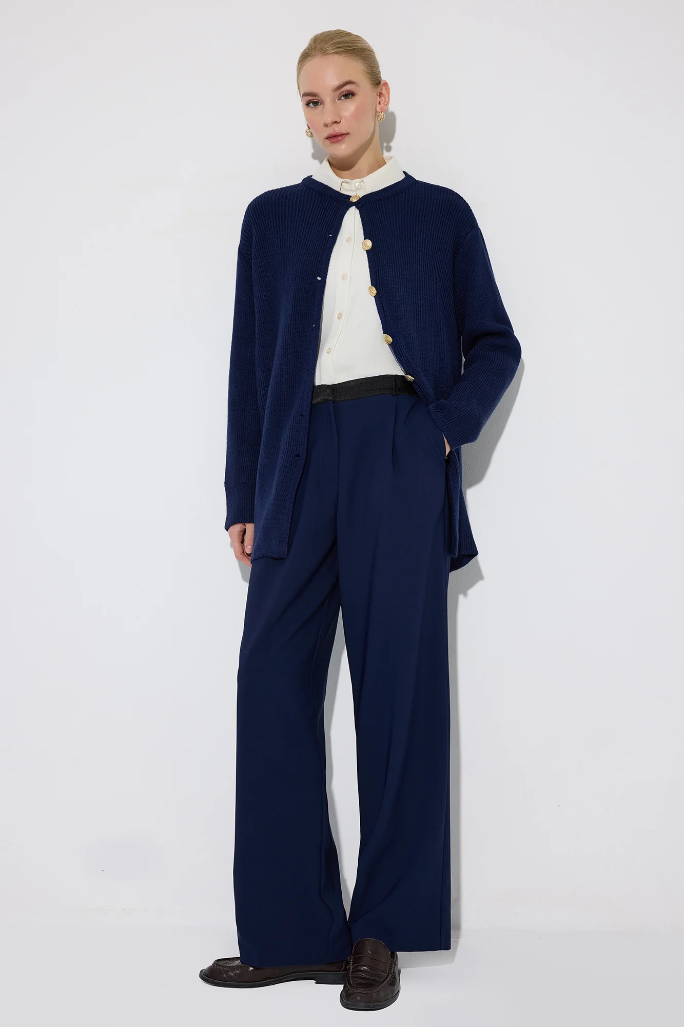 LONG CARDIGAN WITH GOLD BUTTONS - Image 5