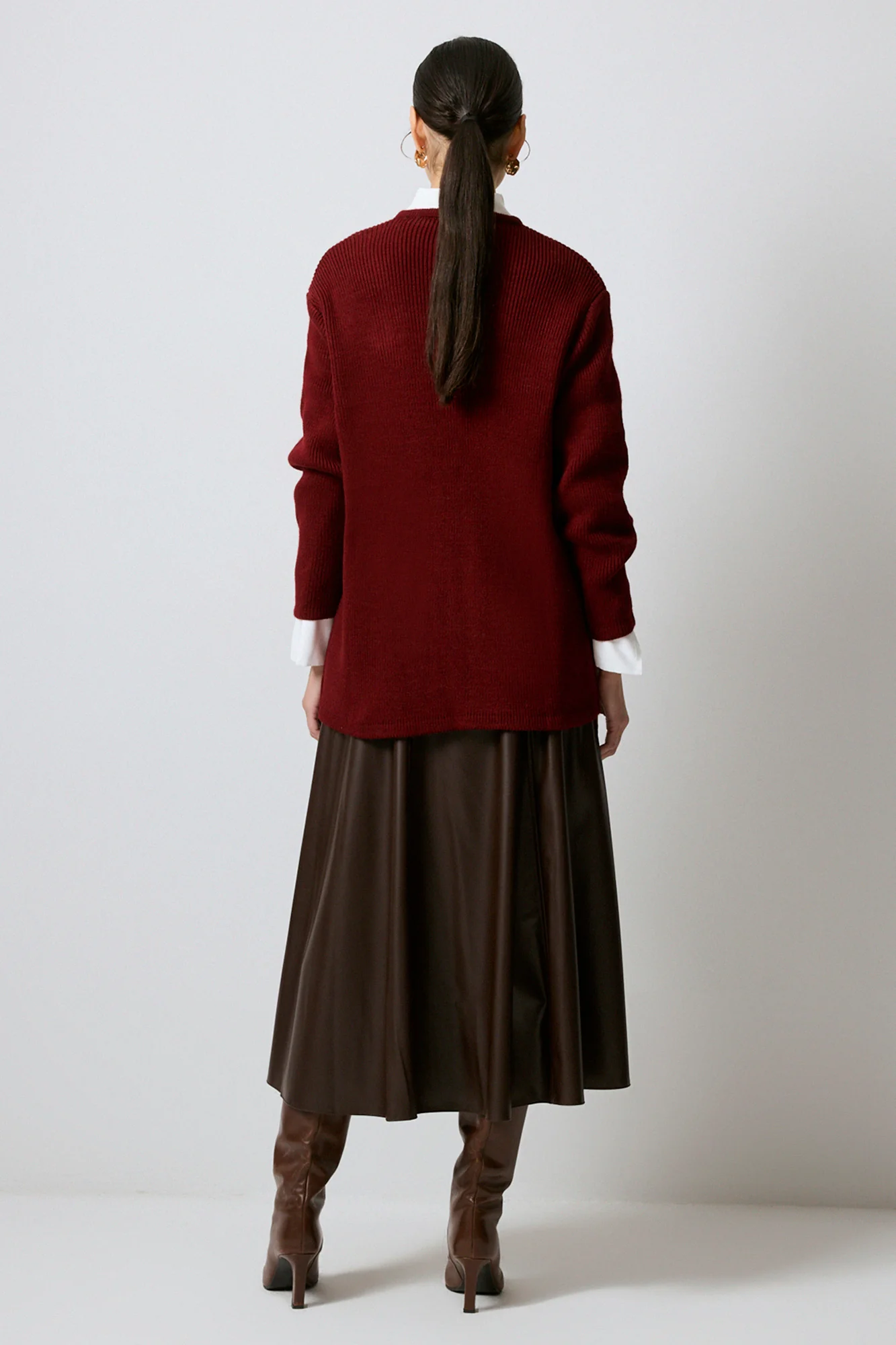 LONG CARDIGAN WITH GOLD BUTTONS - Image 4