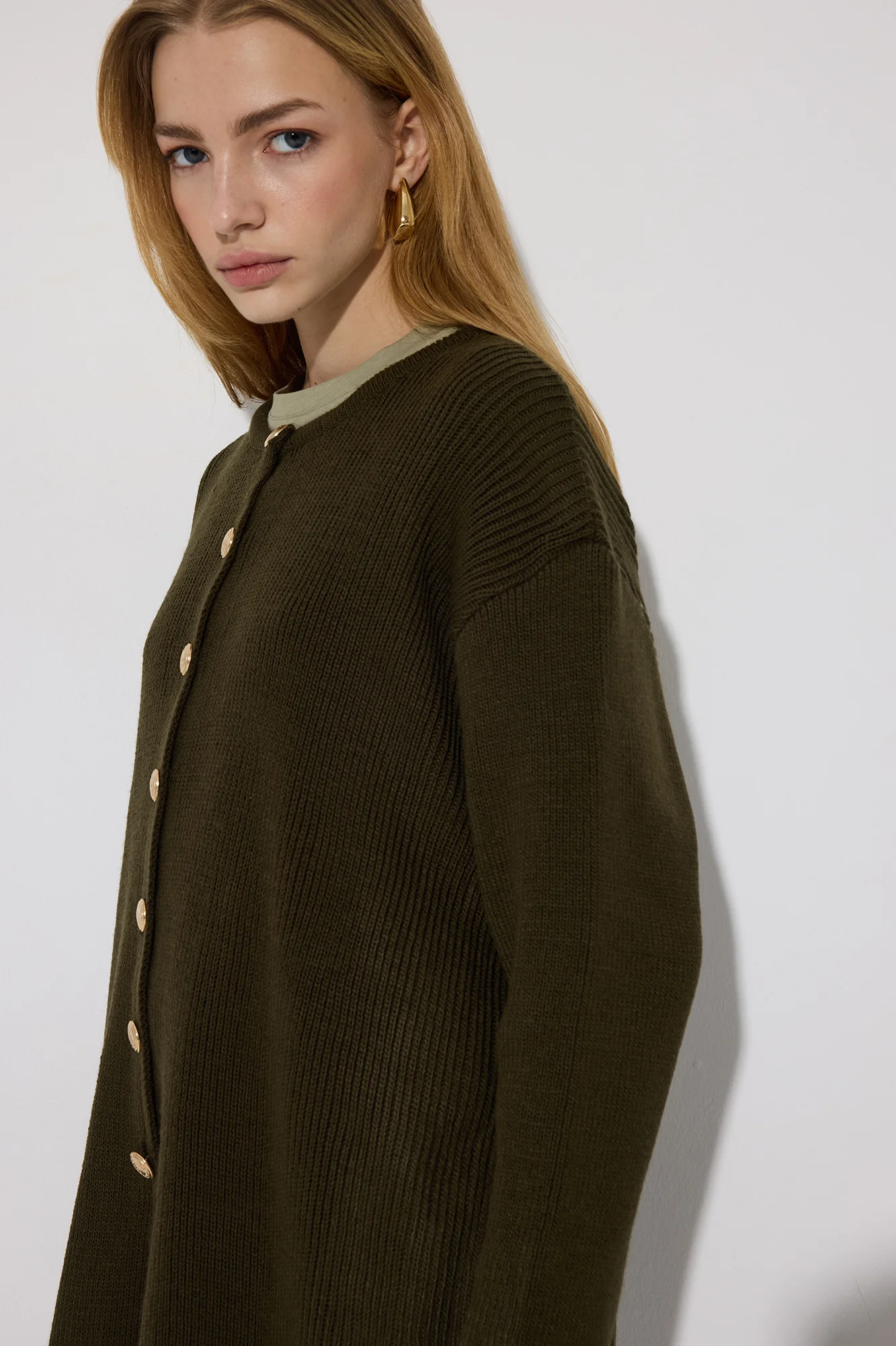 LONG CARDIGAN WITH GOLD BUTTONS - Image 3