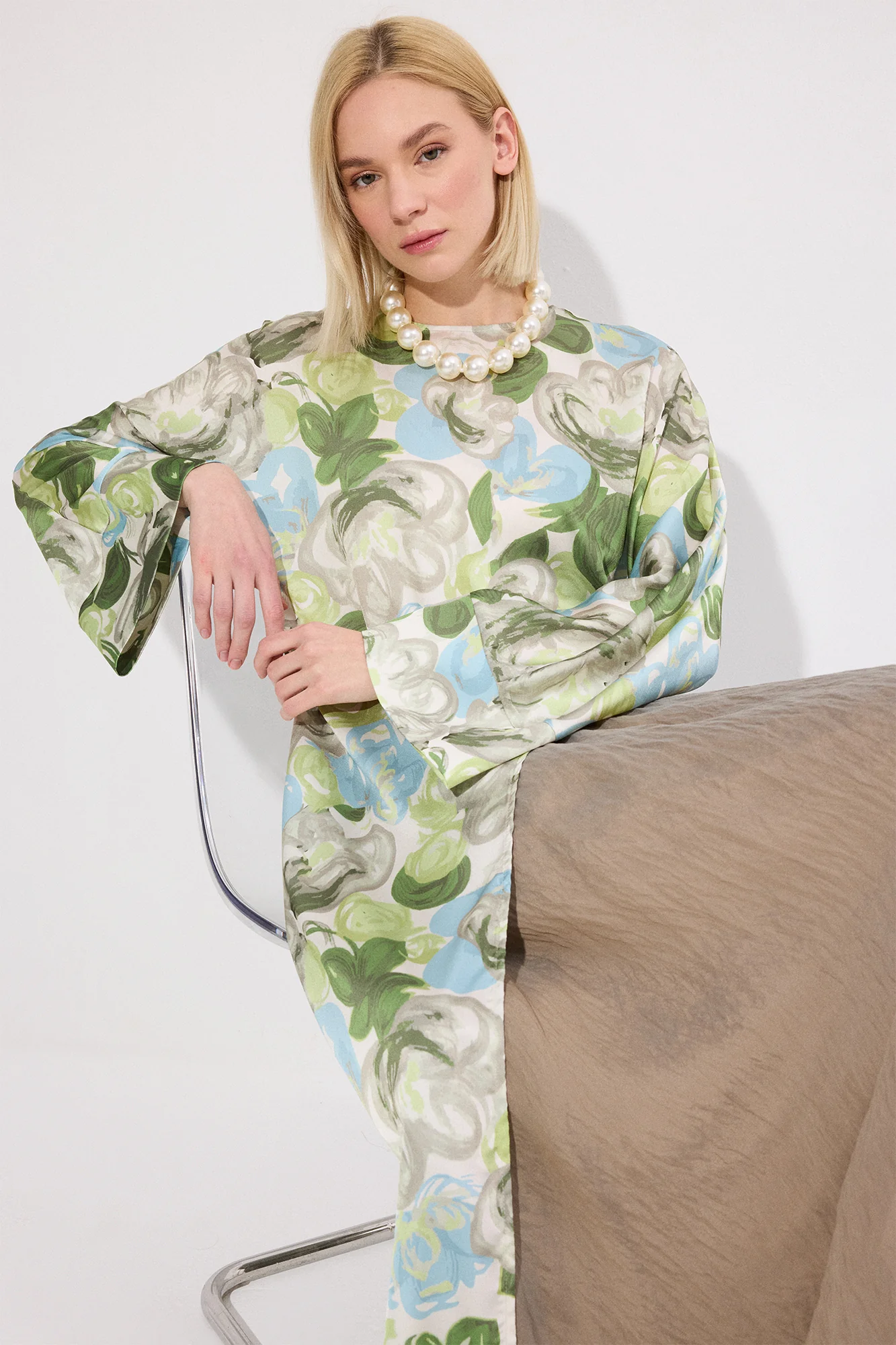 LONG SATIN TUNIC WITH FRONT SLIT - Image 3