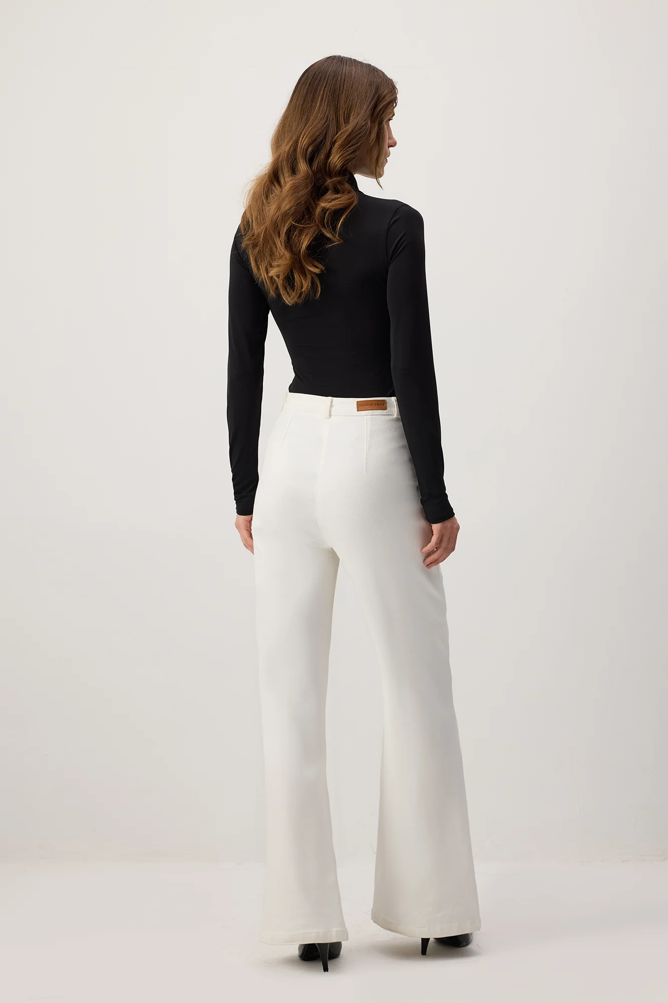 LONG SLEEVE SNOP BUTTON BODYSUIT - Image 4