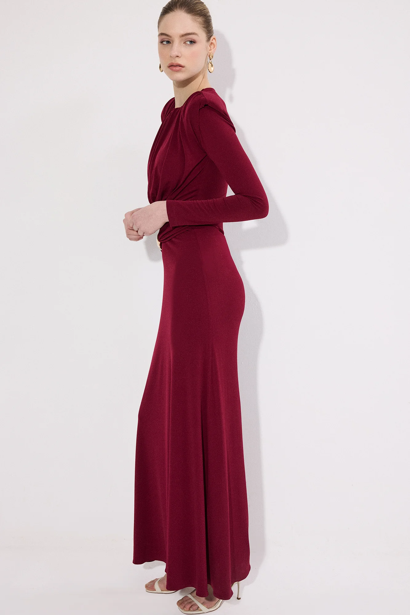 MAXI DRESS WITH GOLD ACCESSORIES - Image 5