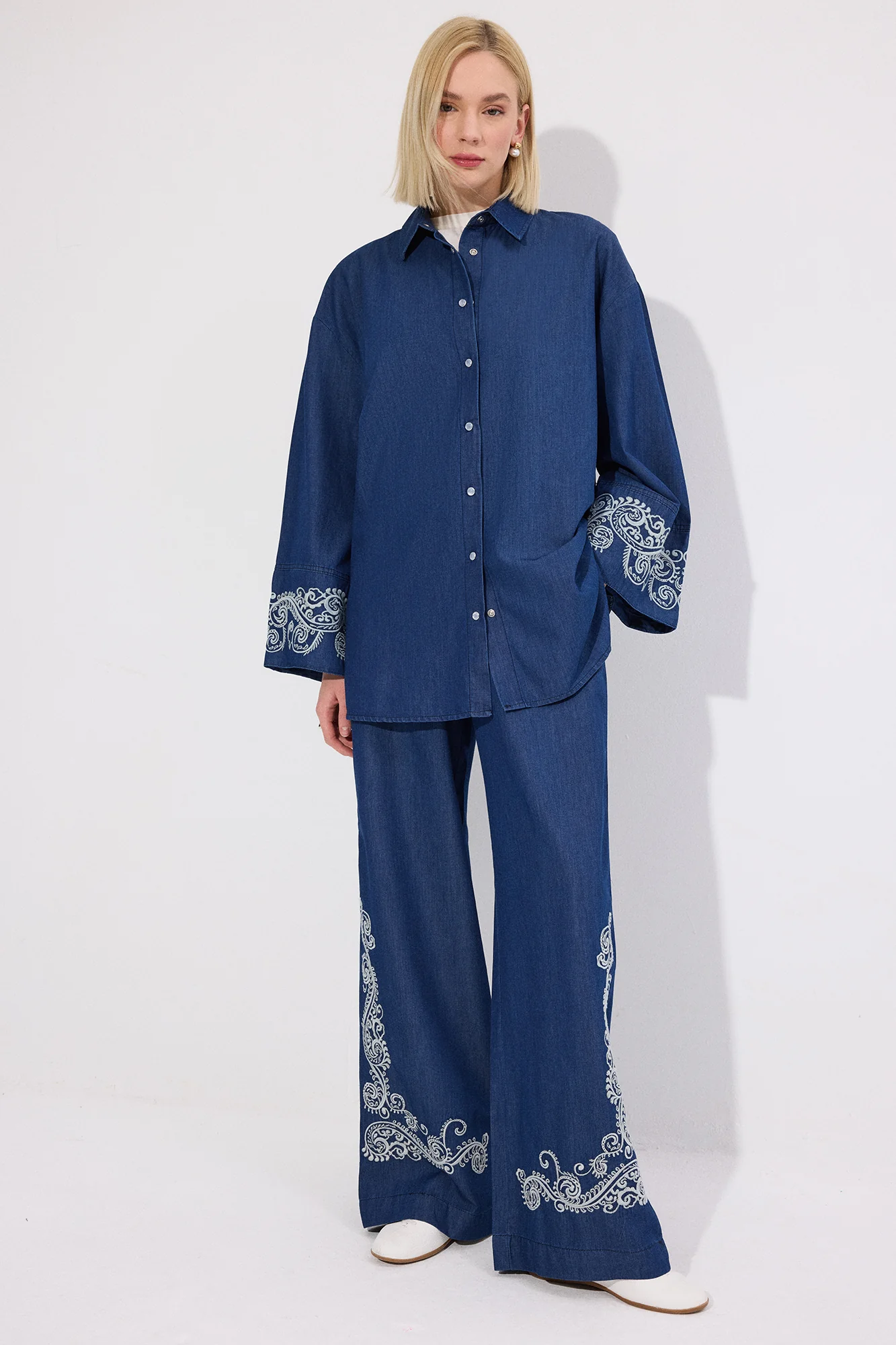 EMBROIDERY DETAILED JACKET - Image 3
