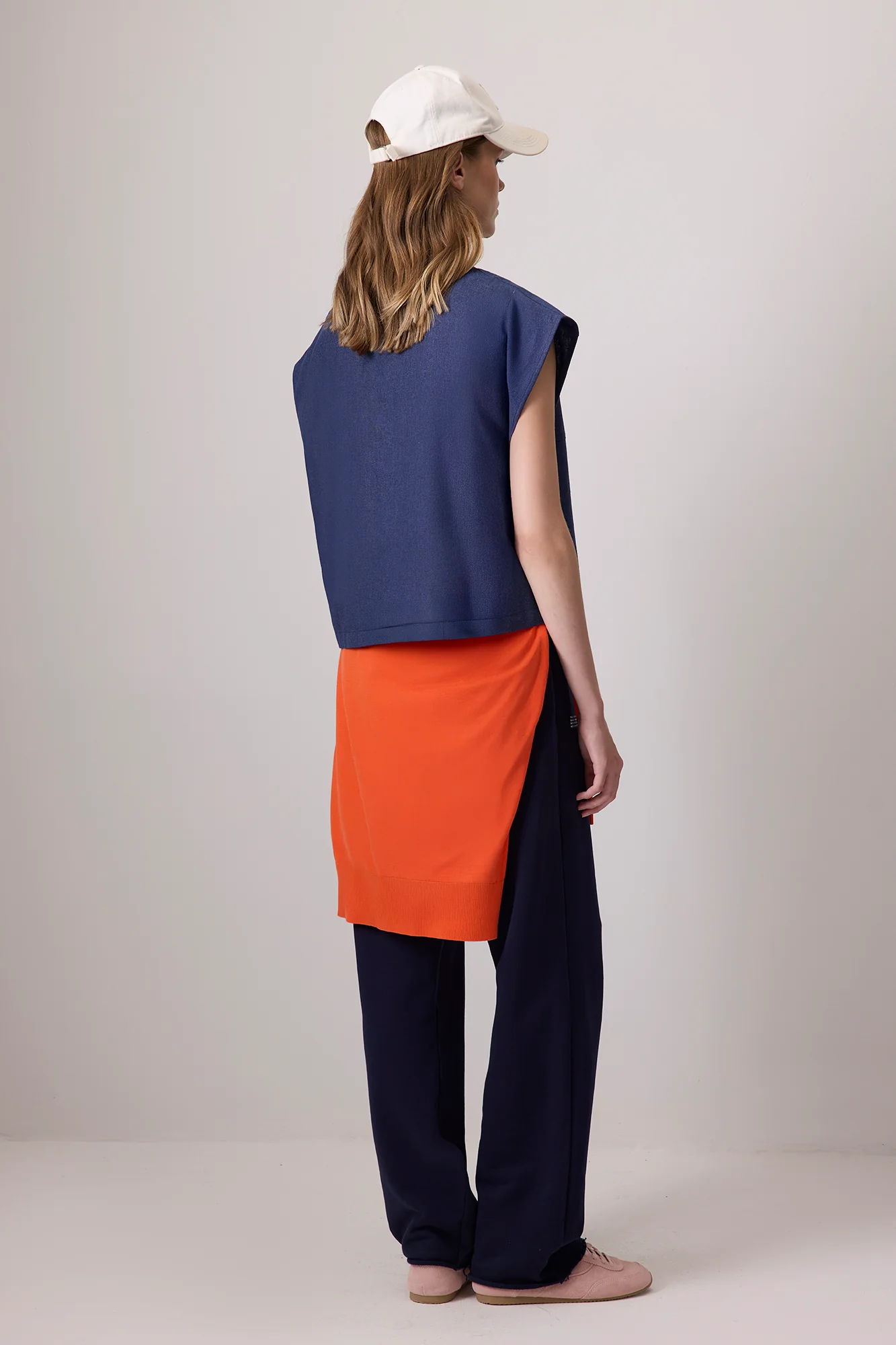 OVERSIZE LINEN VEST - Image 5