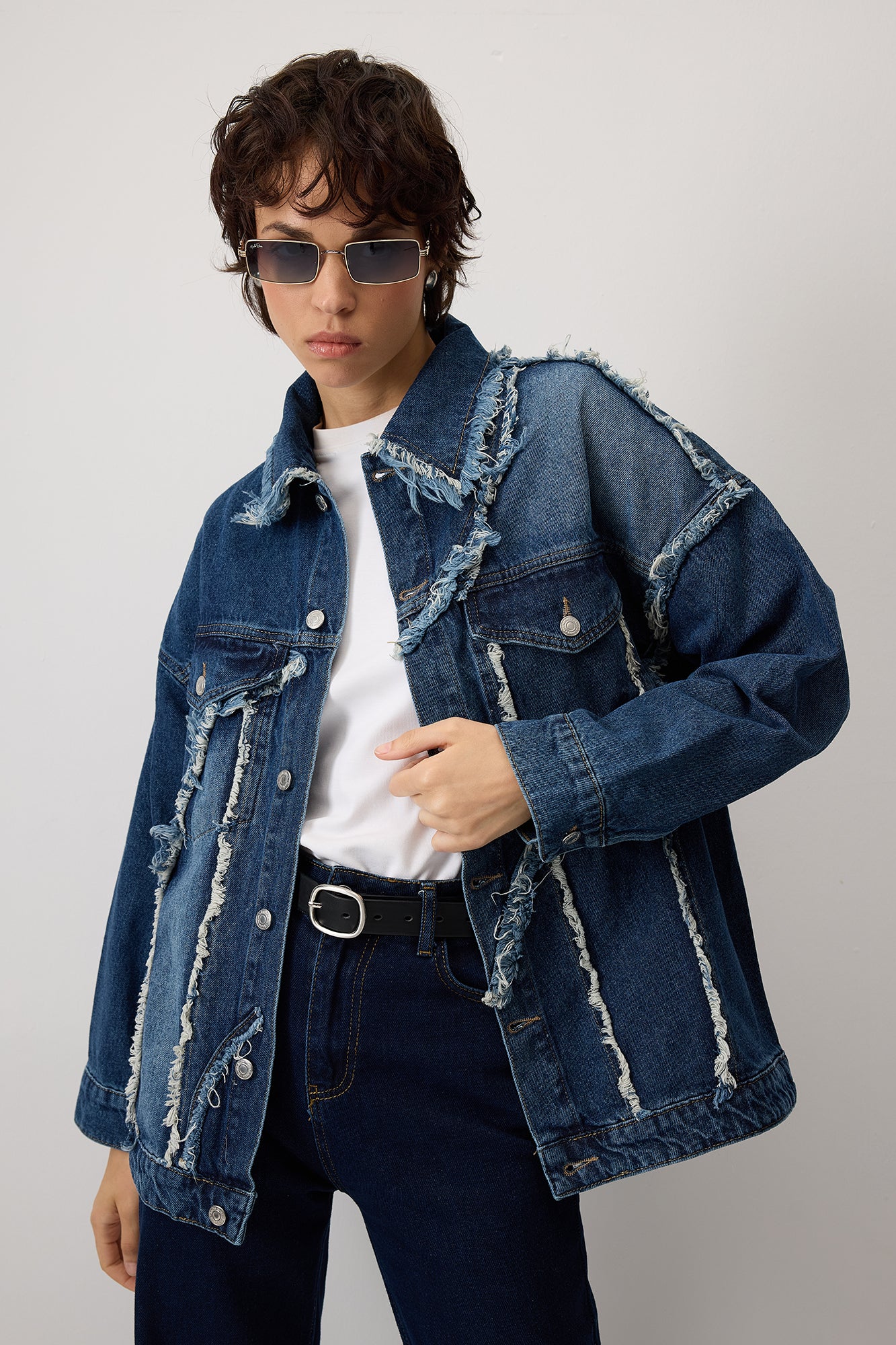 FRINGED PIECE DENIM JACKET - Image 3