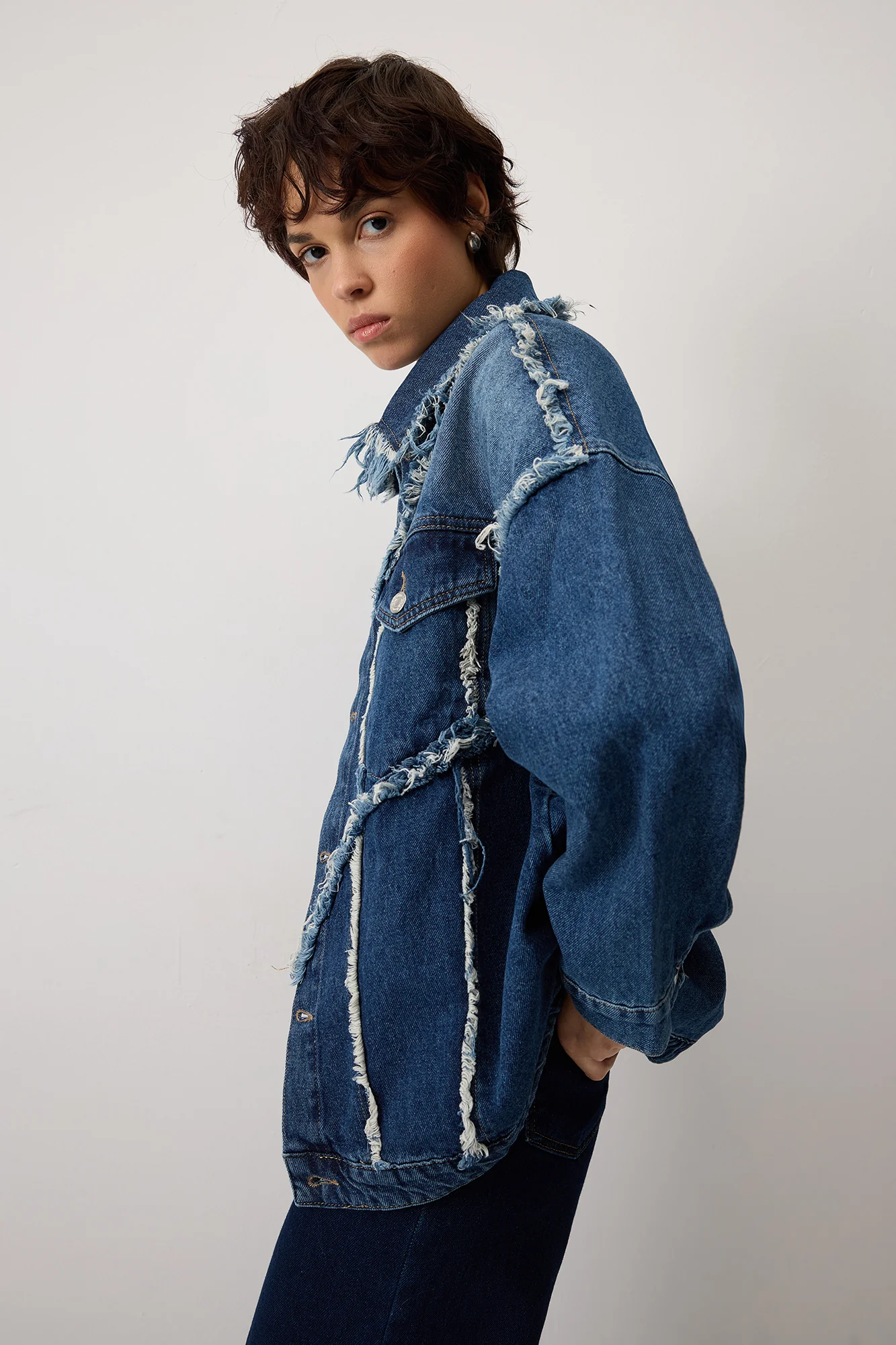 FRINGED PIECE DENIM JACKET - Image 6