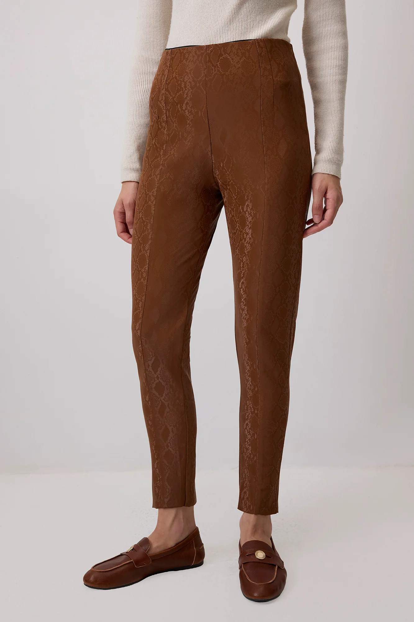 LEATHER LEGGINGS - Image 2