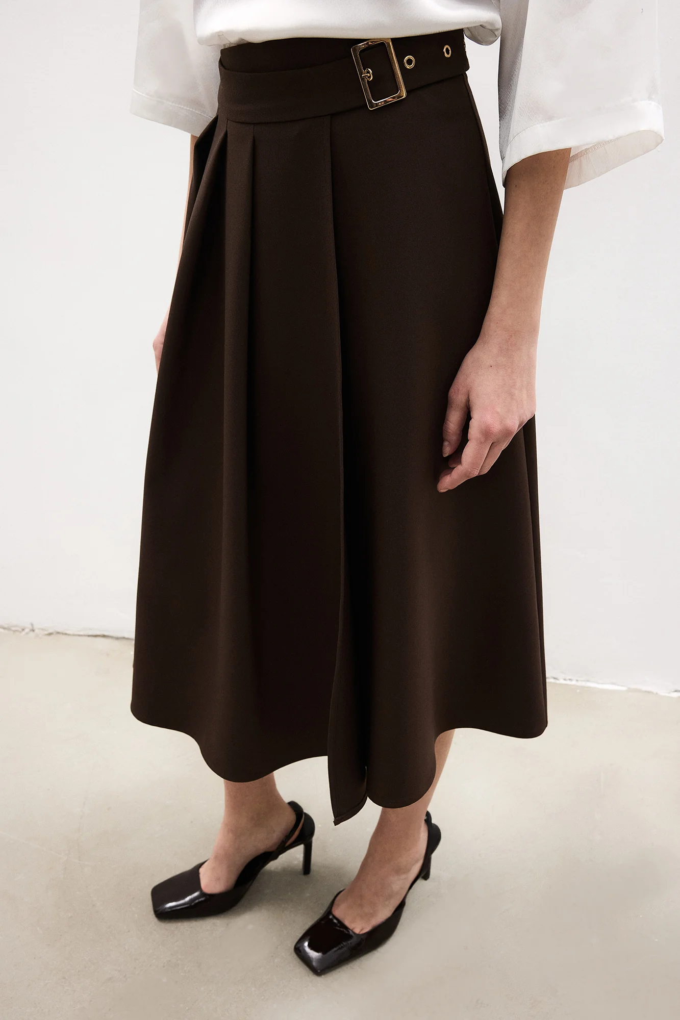 PLEATED BELTED SKIRT - Image 4