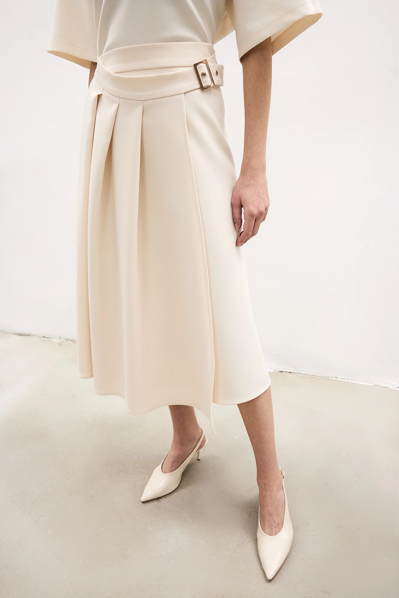 PLEATED BELTED SKIRT - Image 3