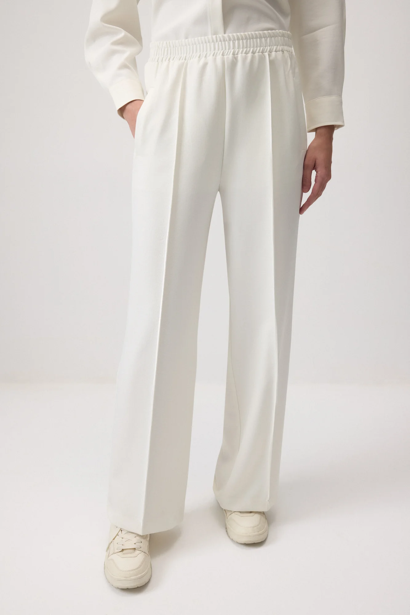 PLEATED PANTS WITH ELASTIC WAIST - Image 4