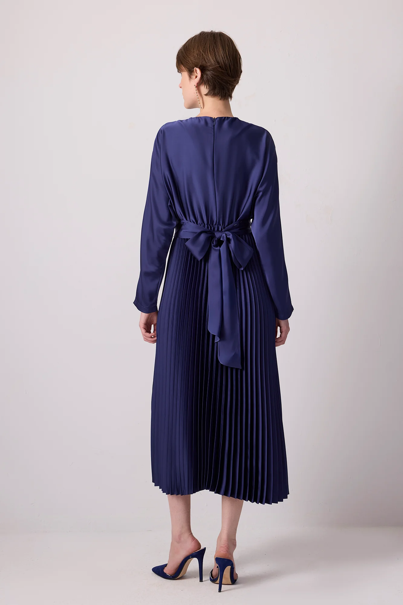 PLEATED SATIN DRESS - Image 5