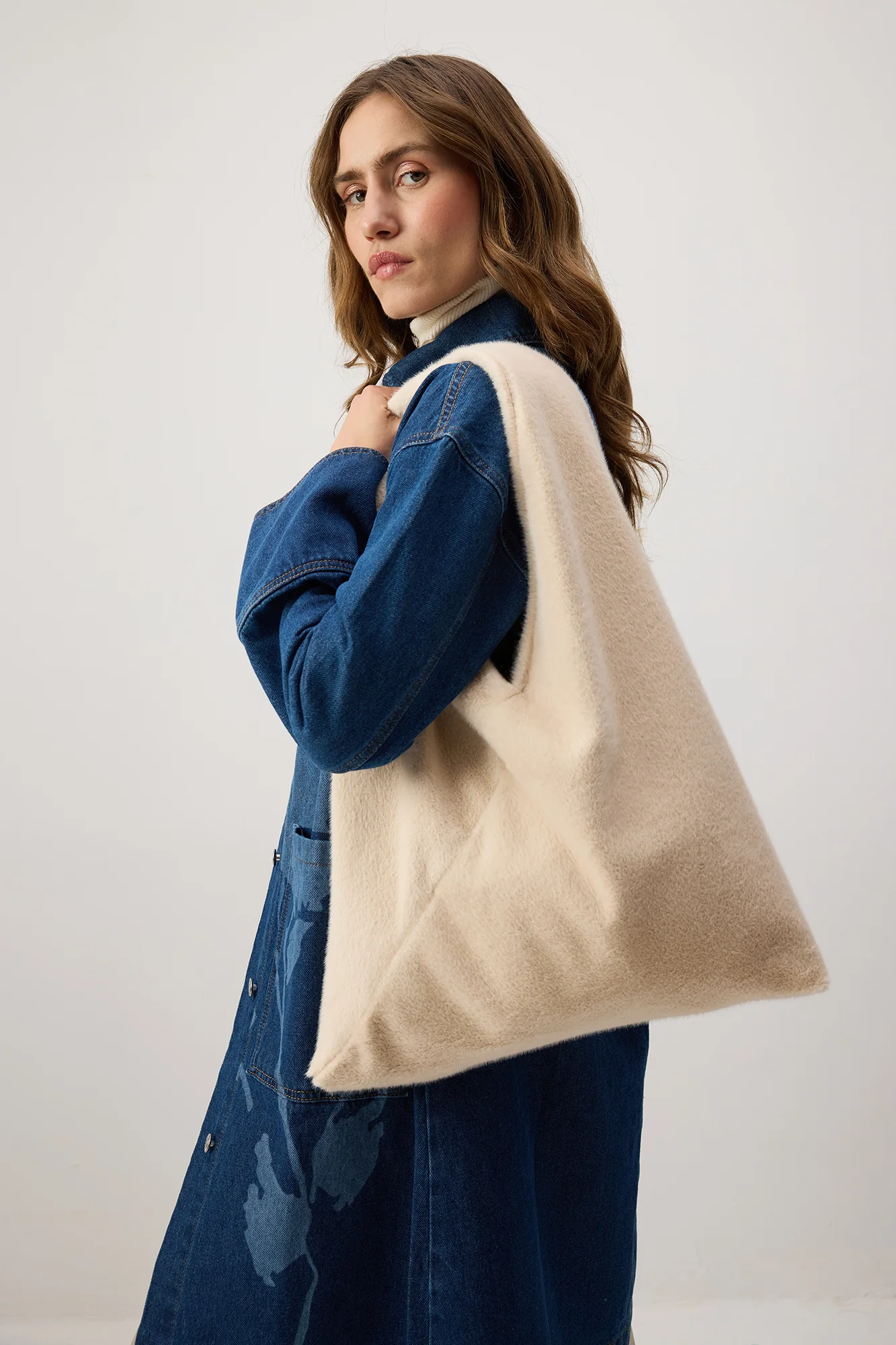 PLUSH BAG - Image 3