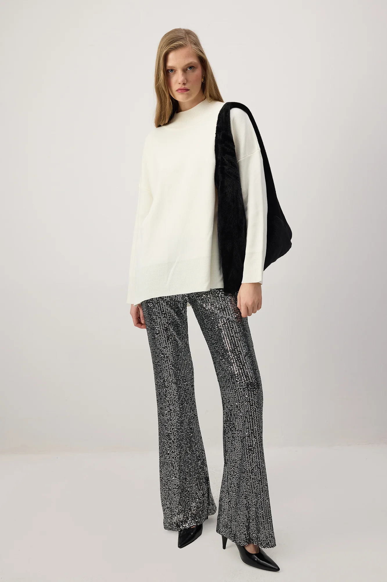 PLUSH BAG - Image 3