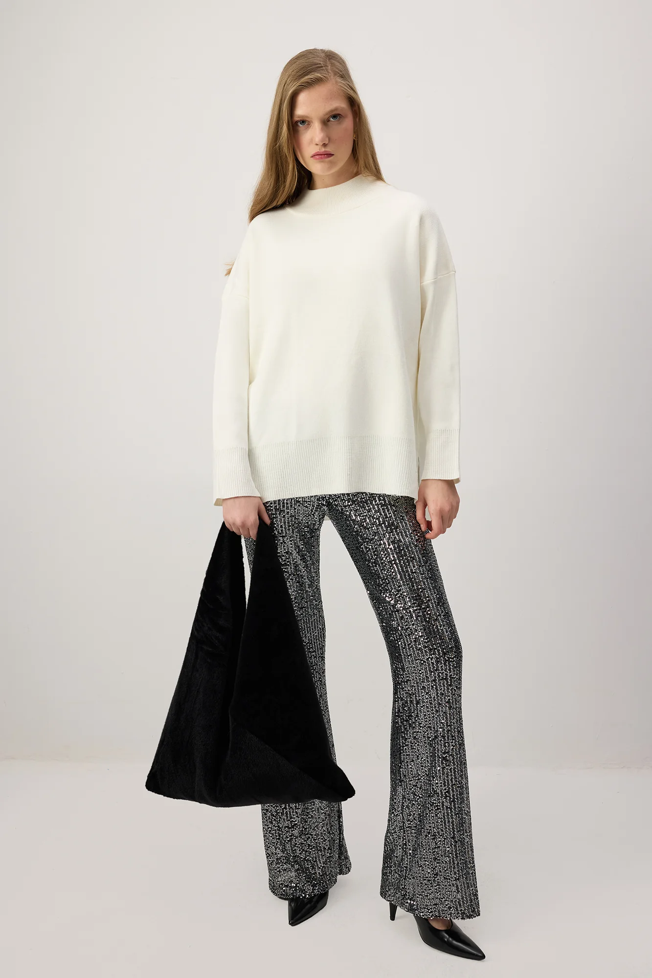 PLUSH BAG - Image 4