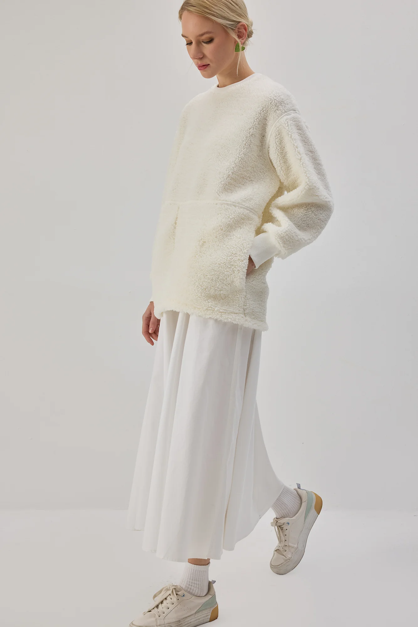 PLUSH SWEATSHIRT - Image 3