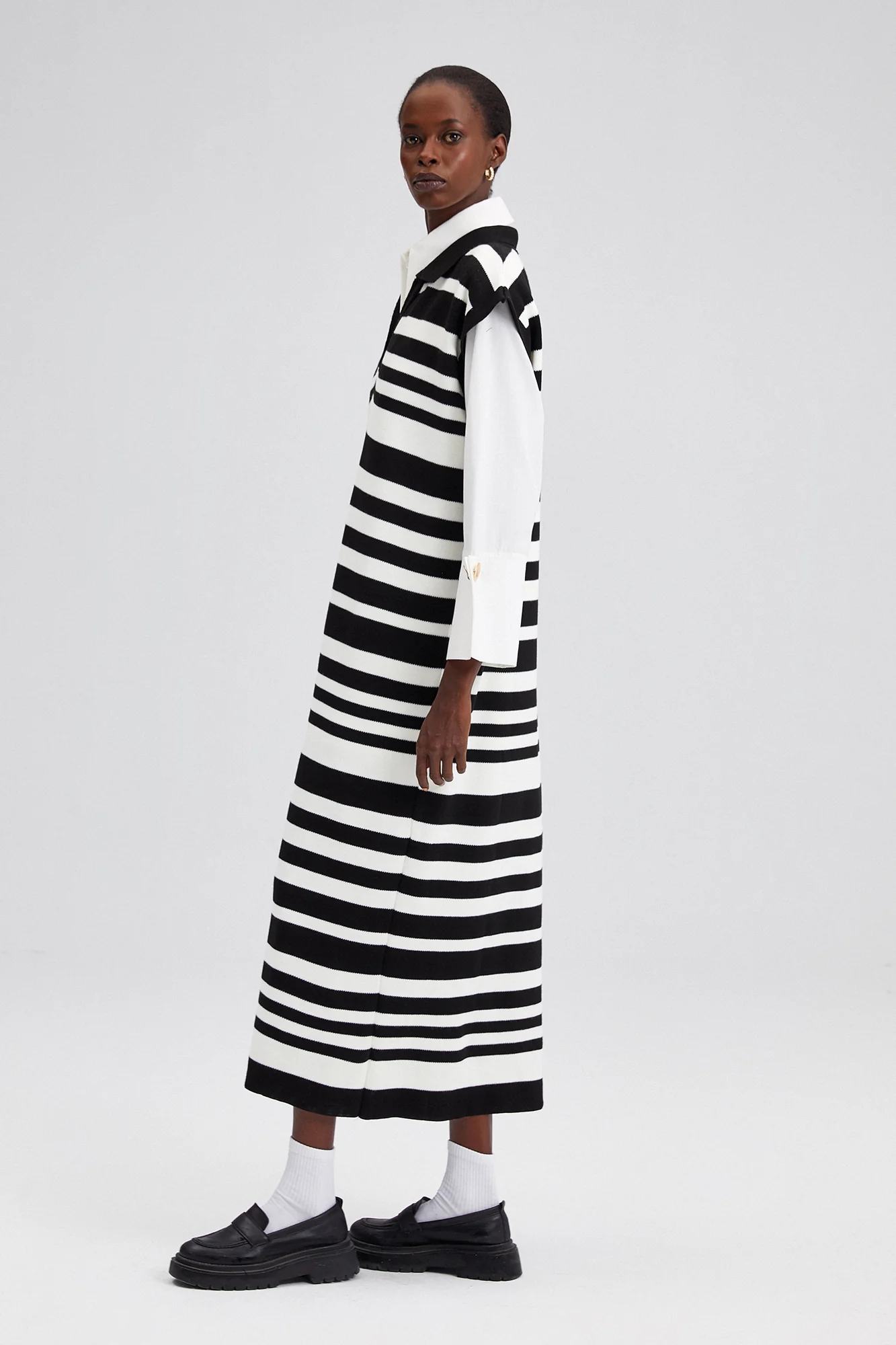 POLO NECK SLEEVELESS STRIPED KNIT DRESS - Image 6