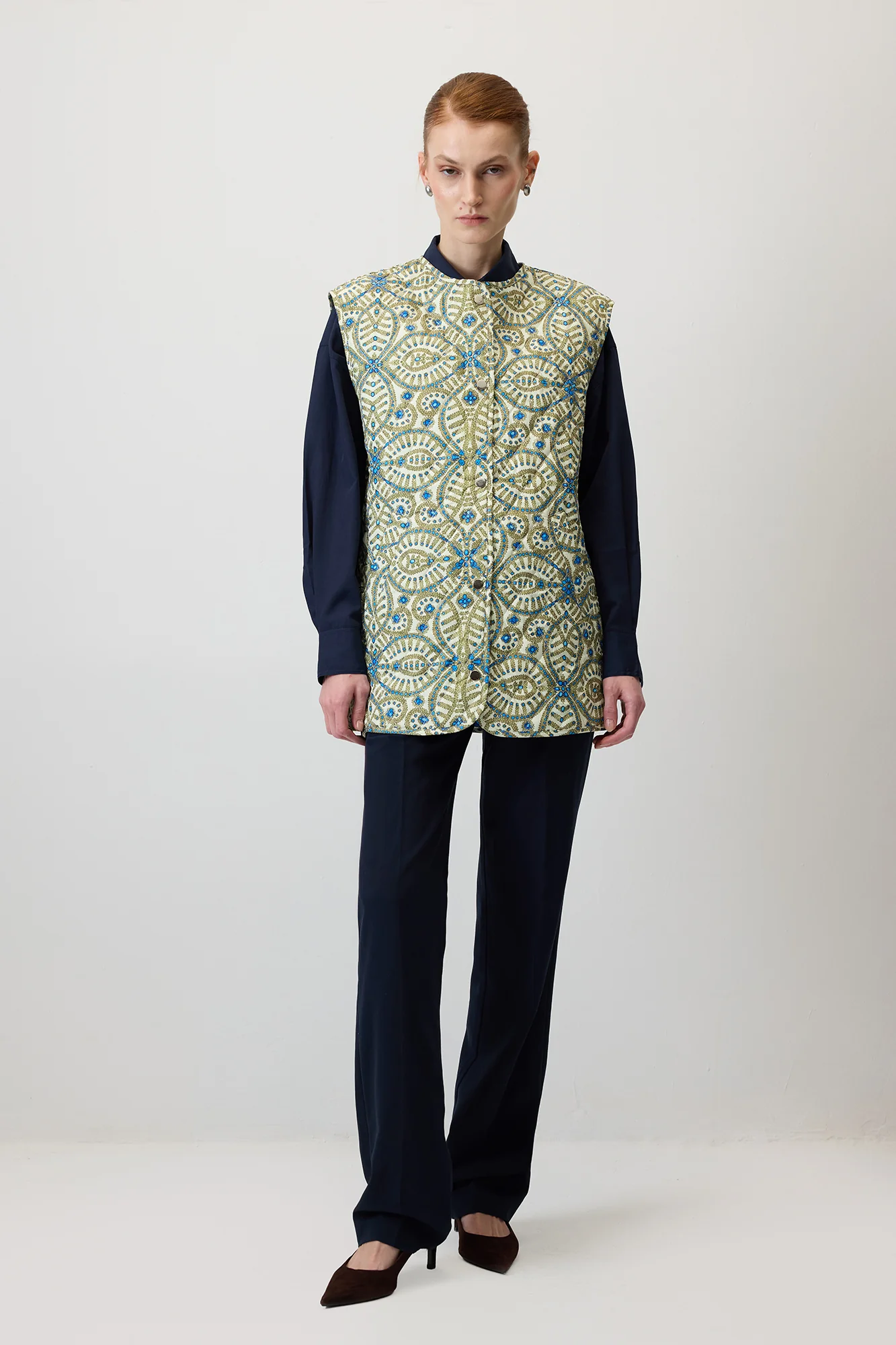 PRINTED QUILTED VEST - Image 3