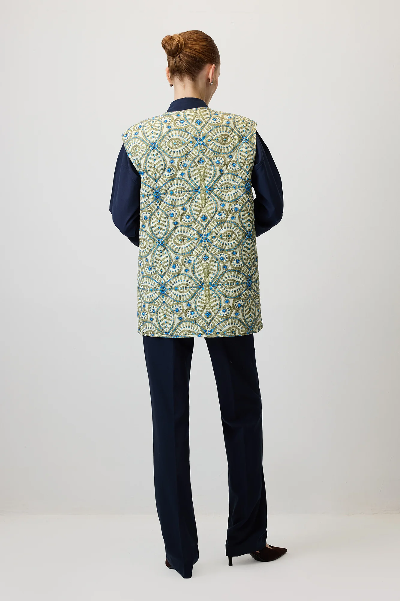 PRINTED QUILTED VEST - Image 5