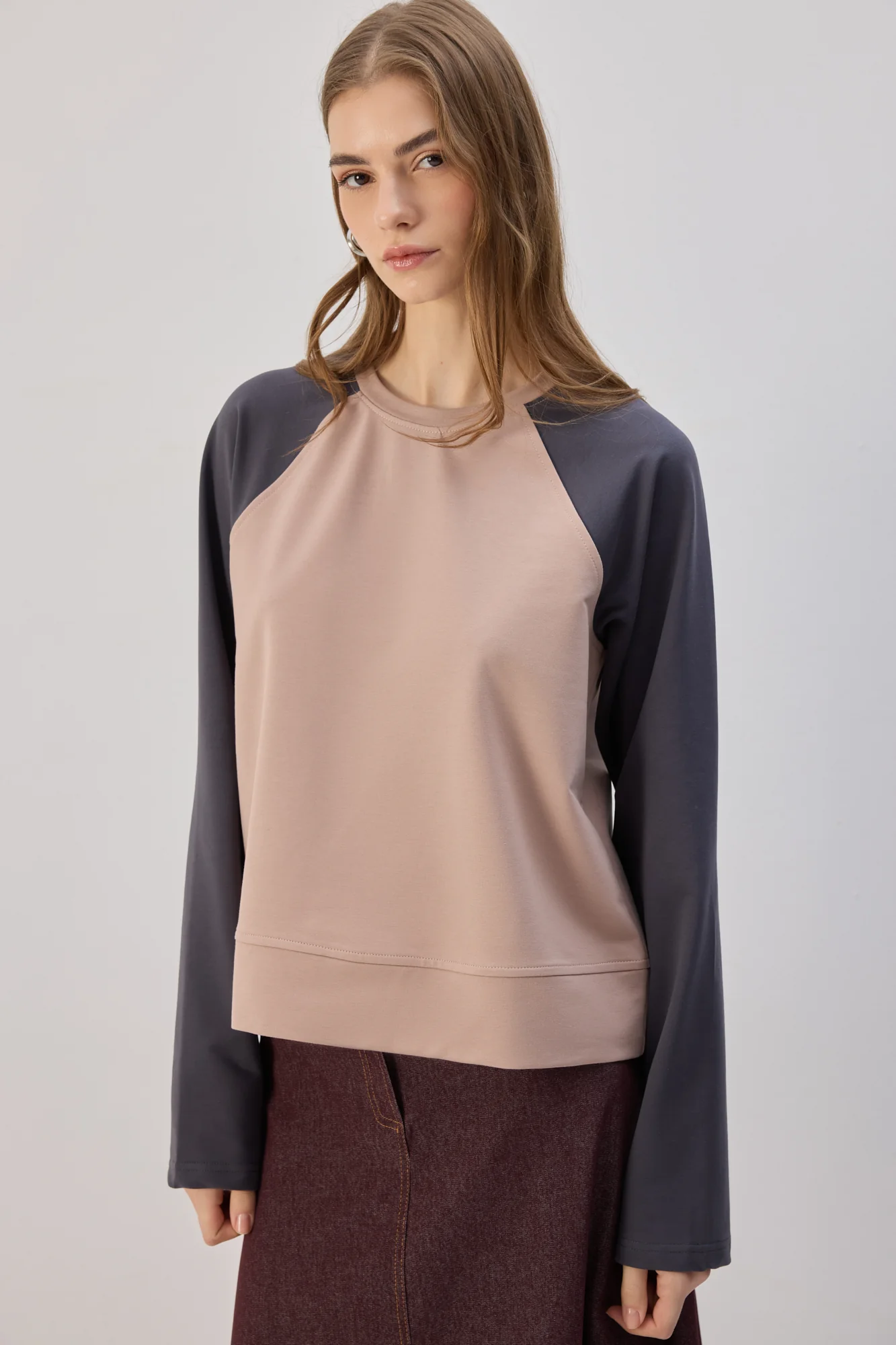 RAGLAN SLEEVE SHORT SWEATSHIRT