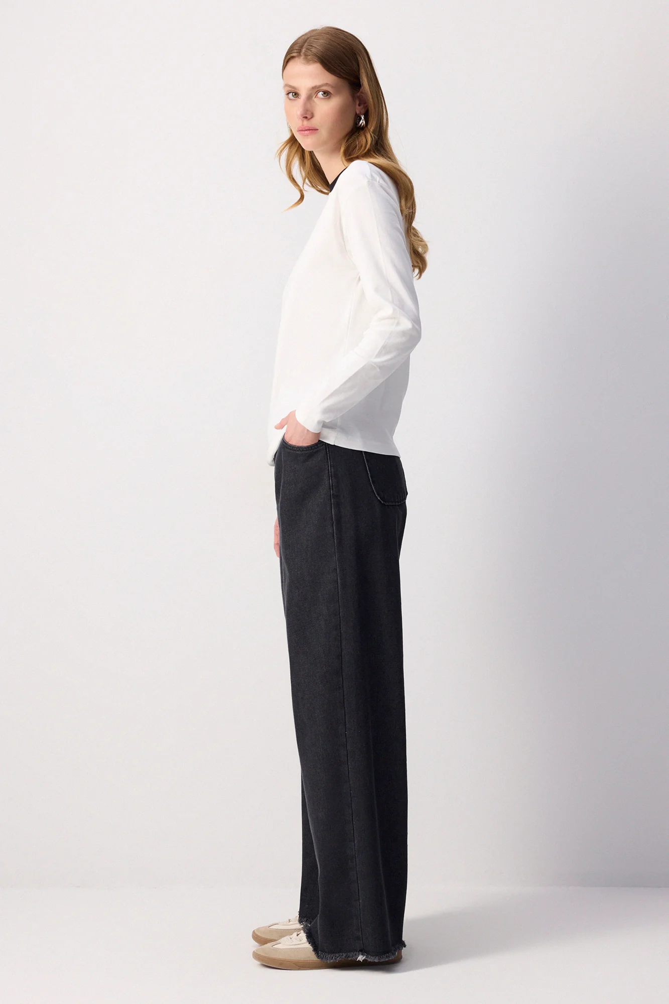 100% COTTON RIBBED COLLAR T-SHIRT - Image 3
