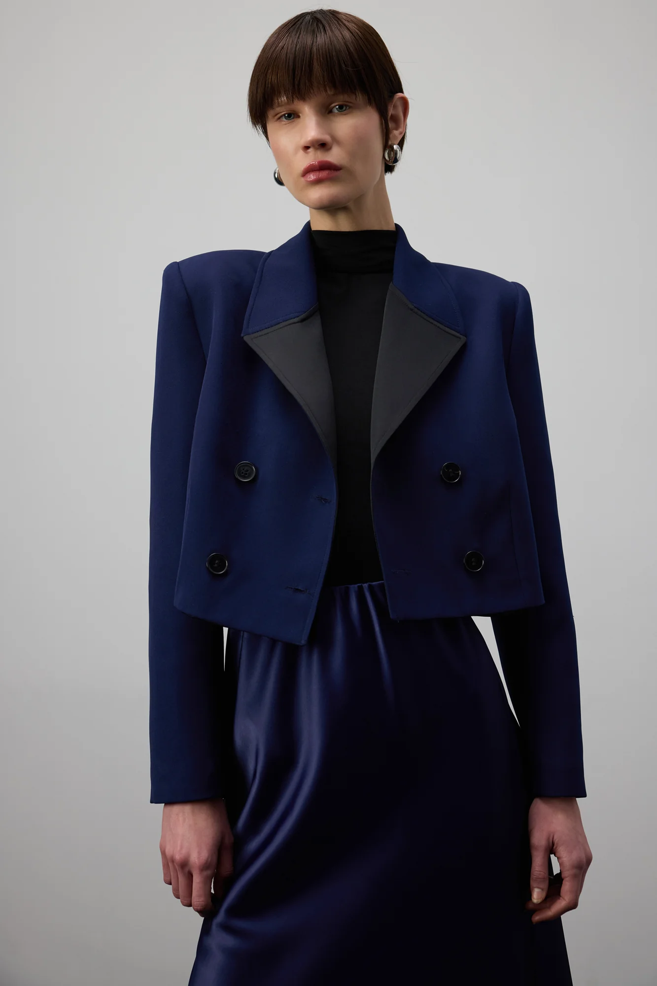 SATIN COLLAR CROPPED BLAZER JACKET - Image 3