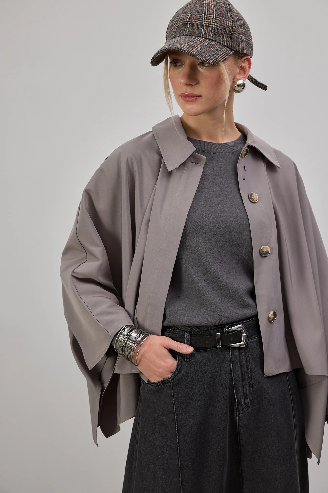 SHORT TRENCH PONCHO - Image 4