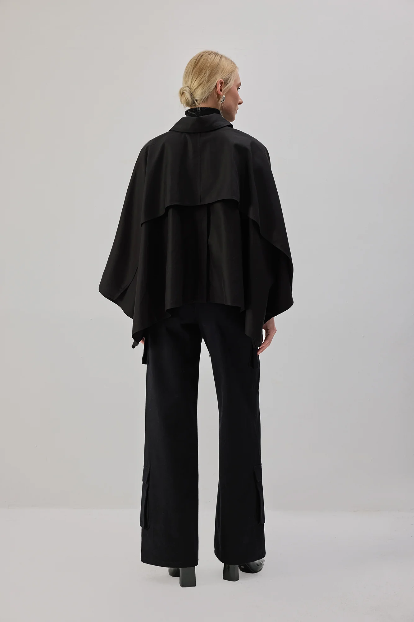 SHORT TRENCH PONCHO - Image 6
