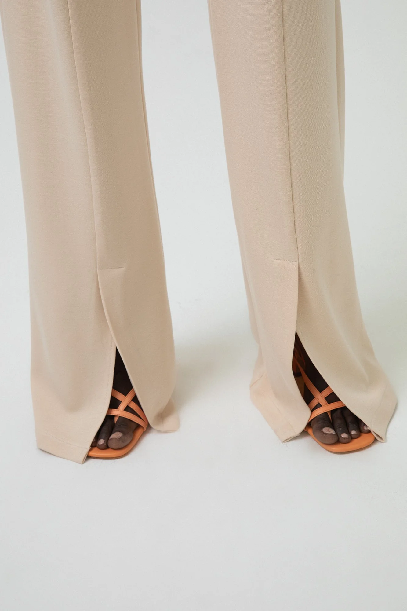 SLIT DETAILED JERSEY TROUSERS - Image 9
