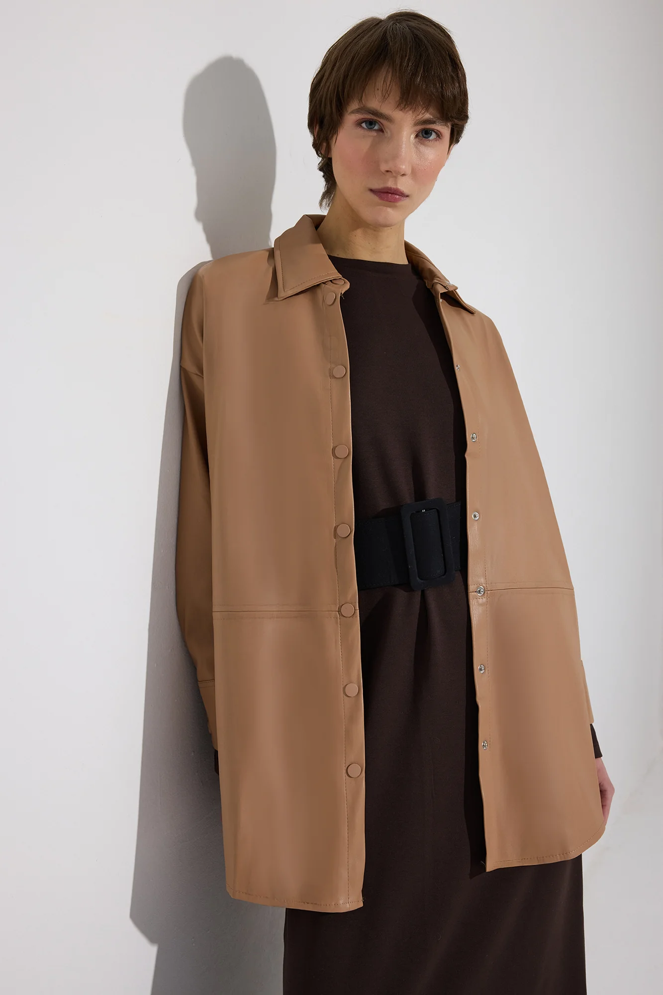 SNAP-BUTTON VEGAN LEATHER SHIRT - Image 3
