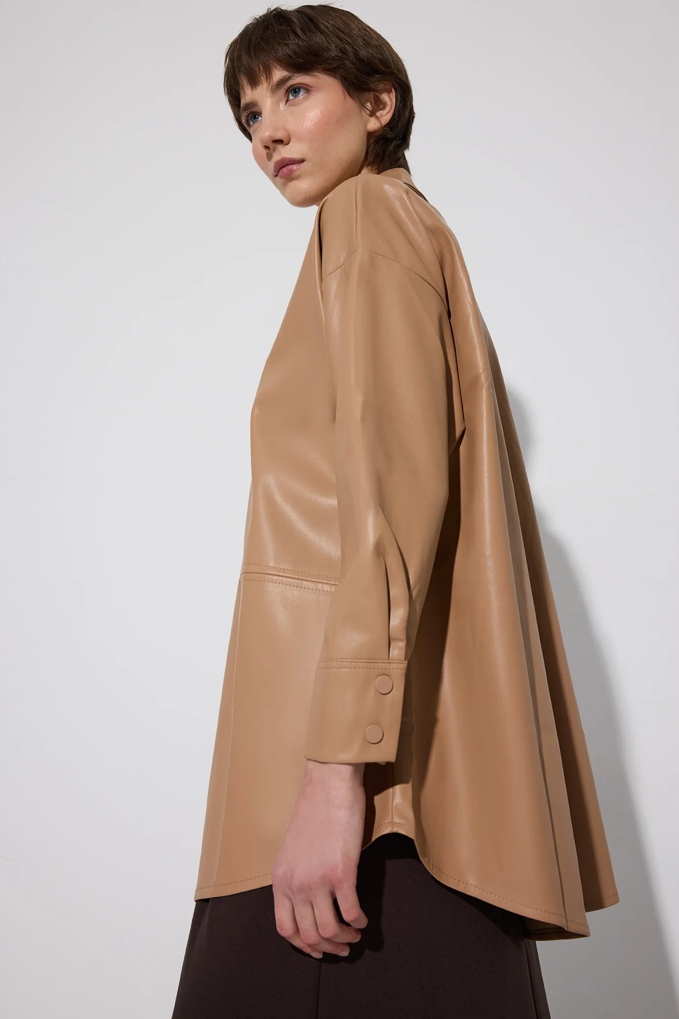 SNAP-BUTTON VEGAN LEATHER SHIRT - Image 5