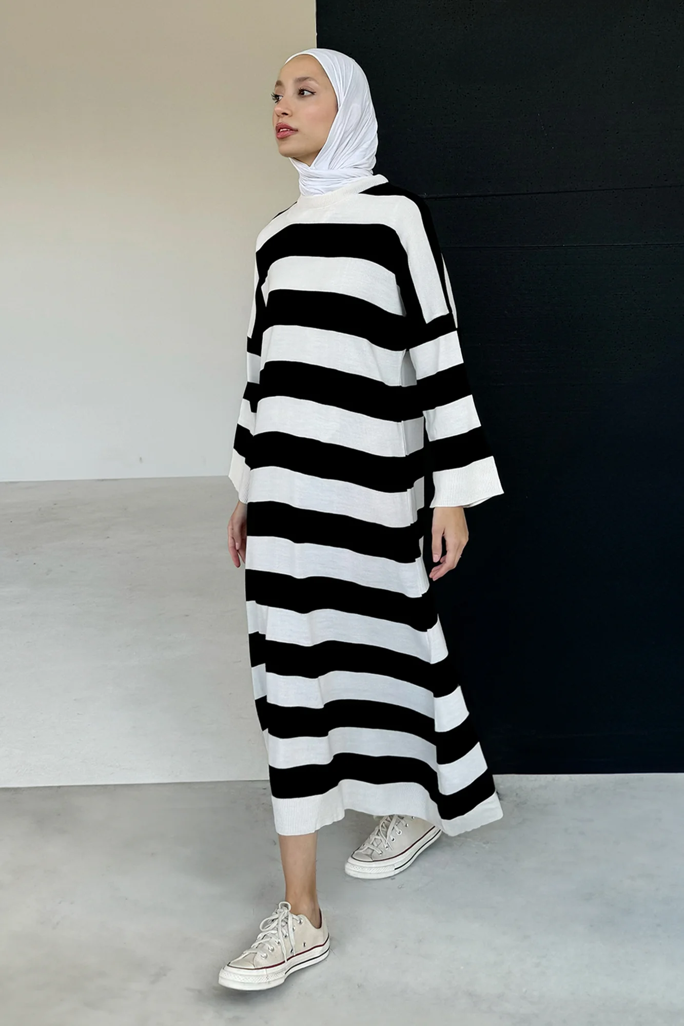 STRIPED KNIT DRESS - Image 10