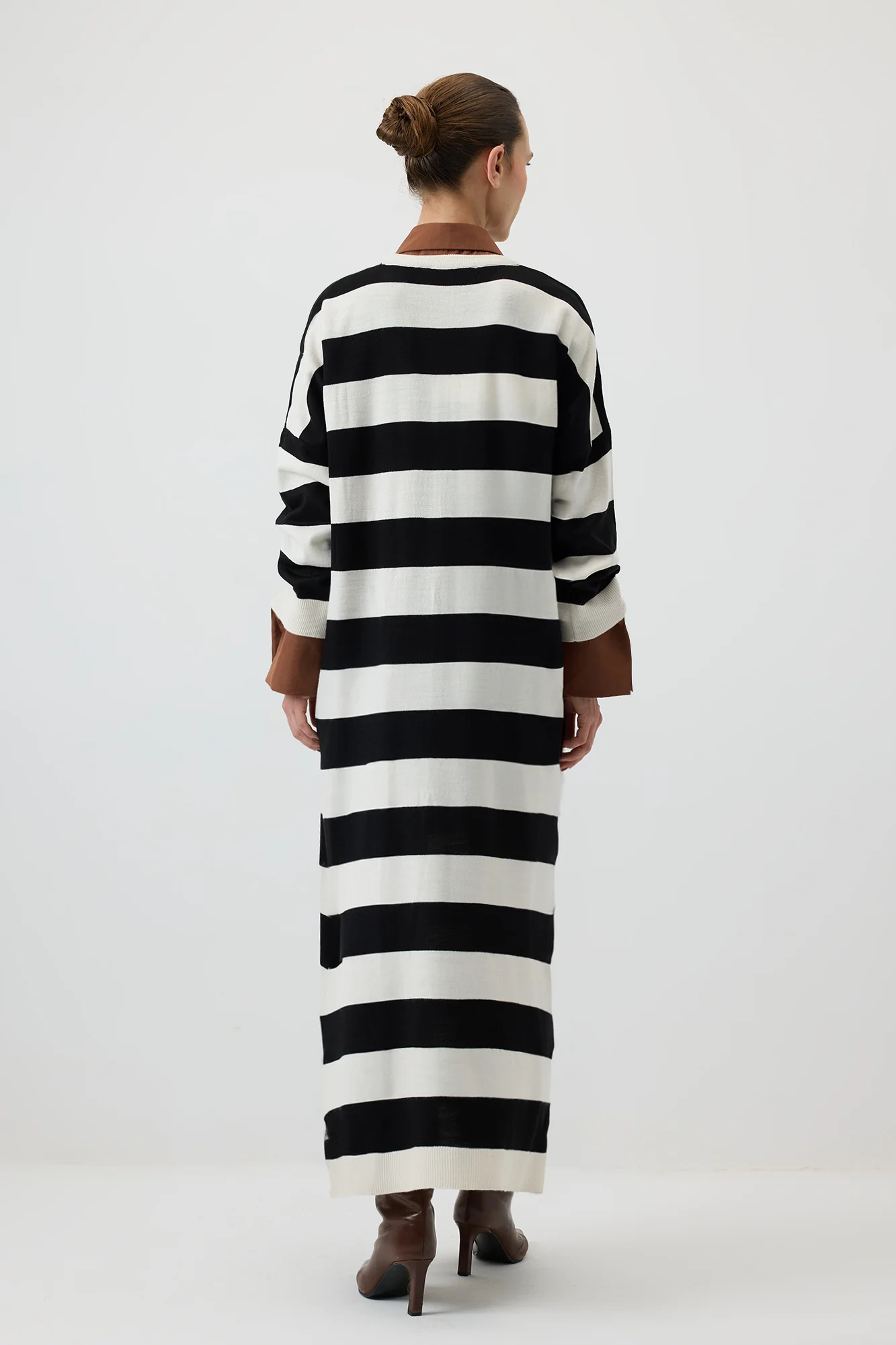 STRIPED KNIT DRESS - Image 9