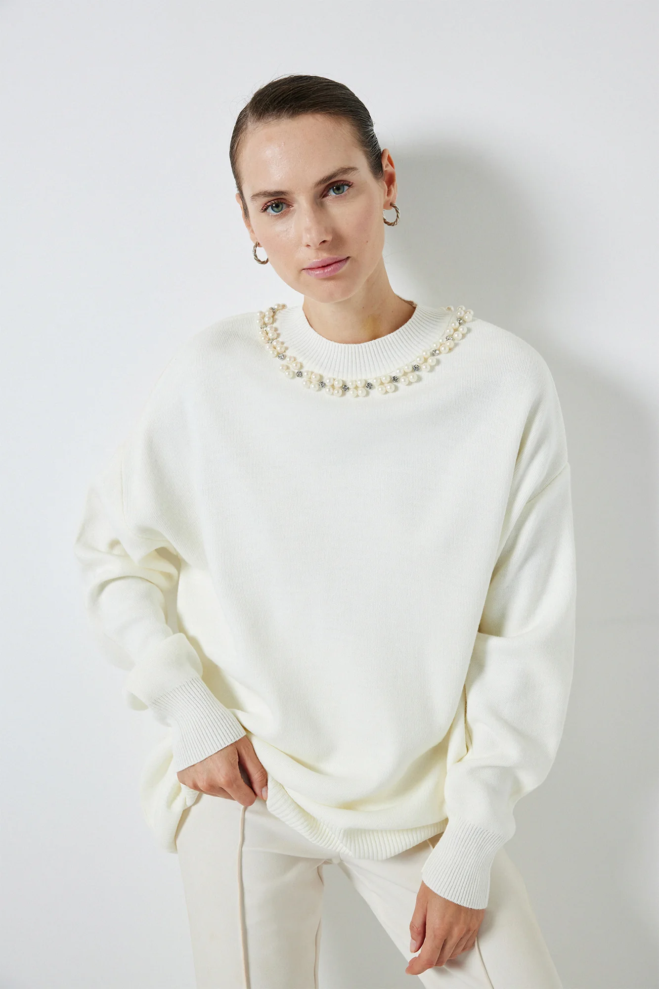 SWEATER WITH PEARL COLLAR - Image 4