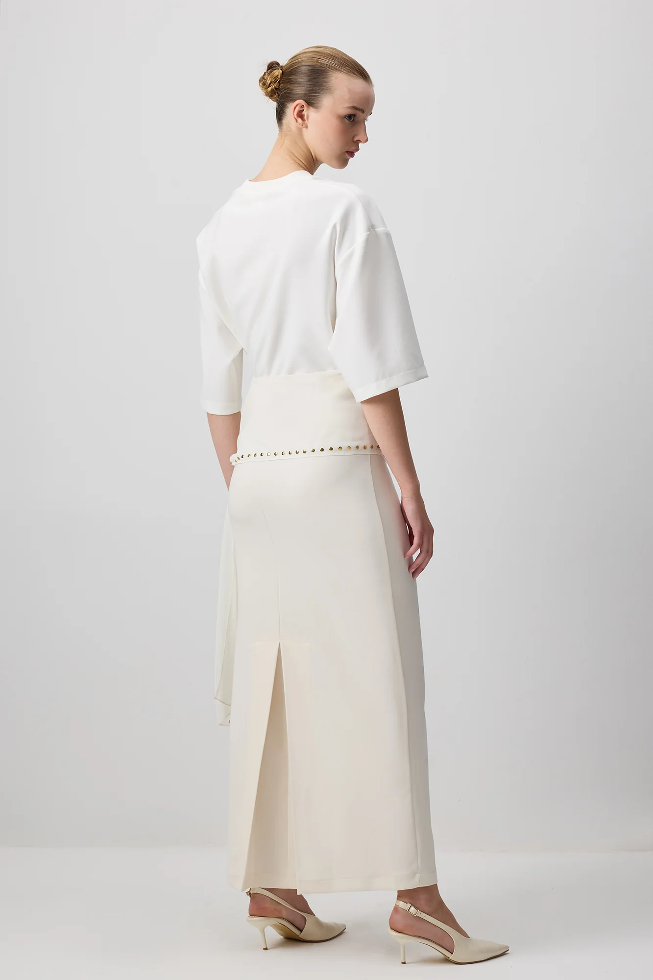 CREPE SKIRT WITH TROQUE DATAIL - Image 4