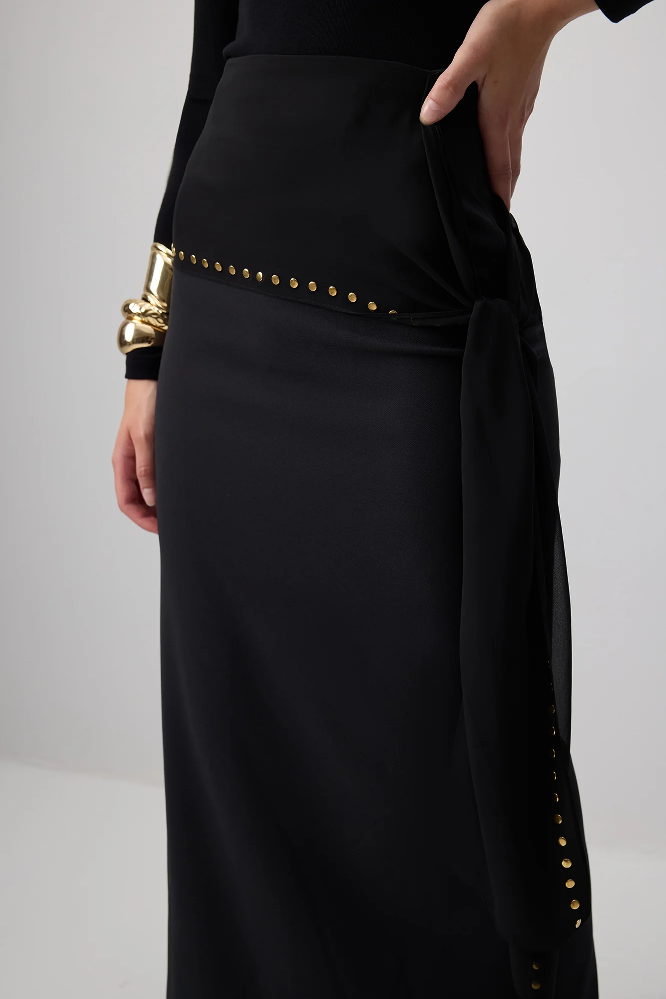 CREPE SKIRT WITH TROQUE DATAIL - Image 5