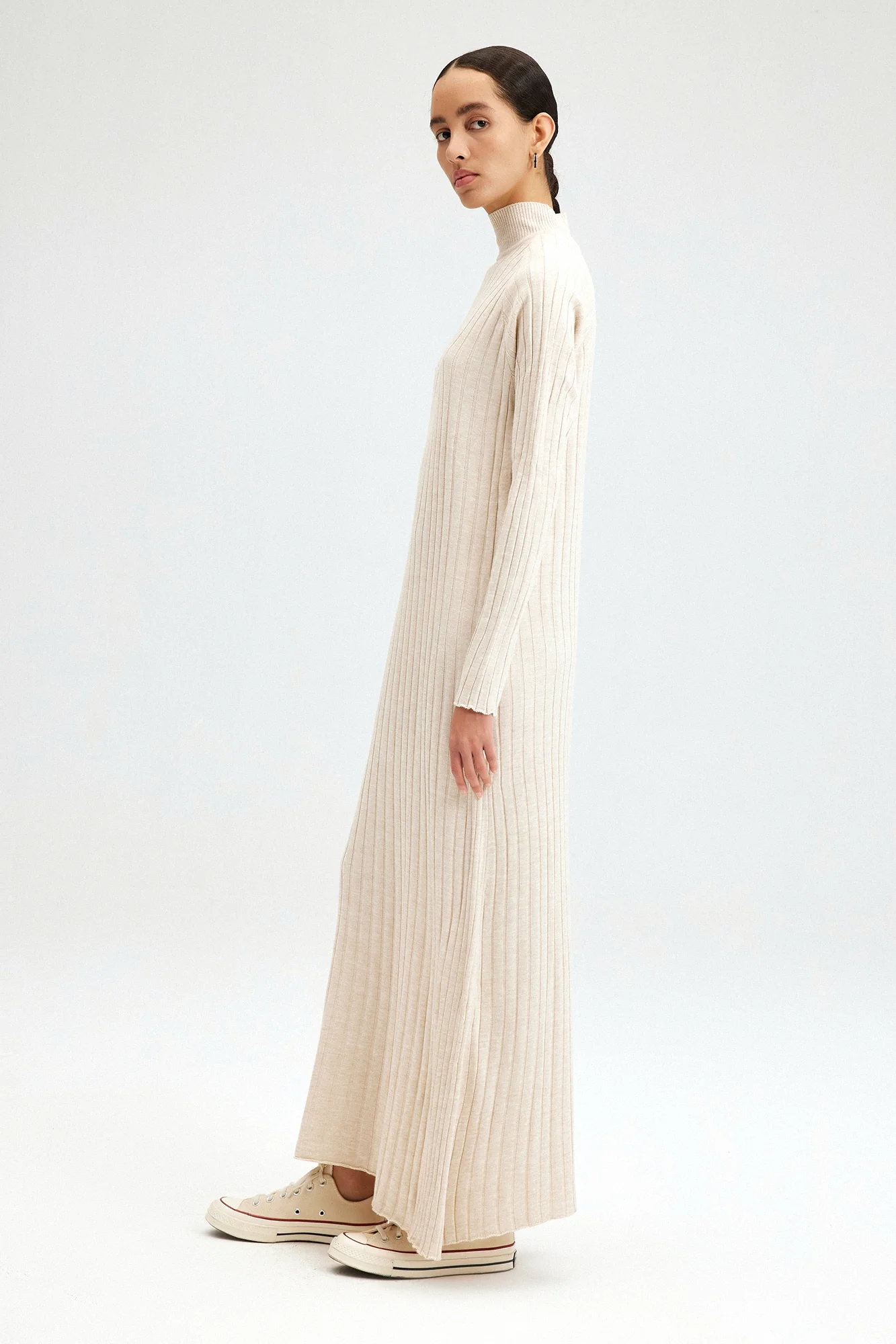 TURTLE NECK RIBBED KNIT DRESS - Image 3