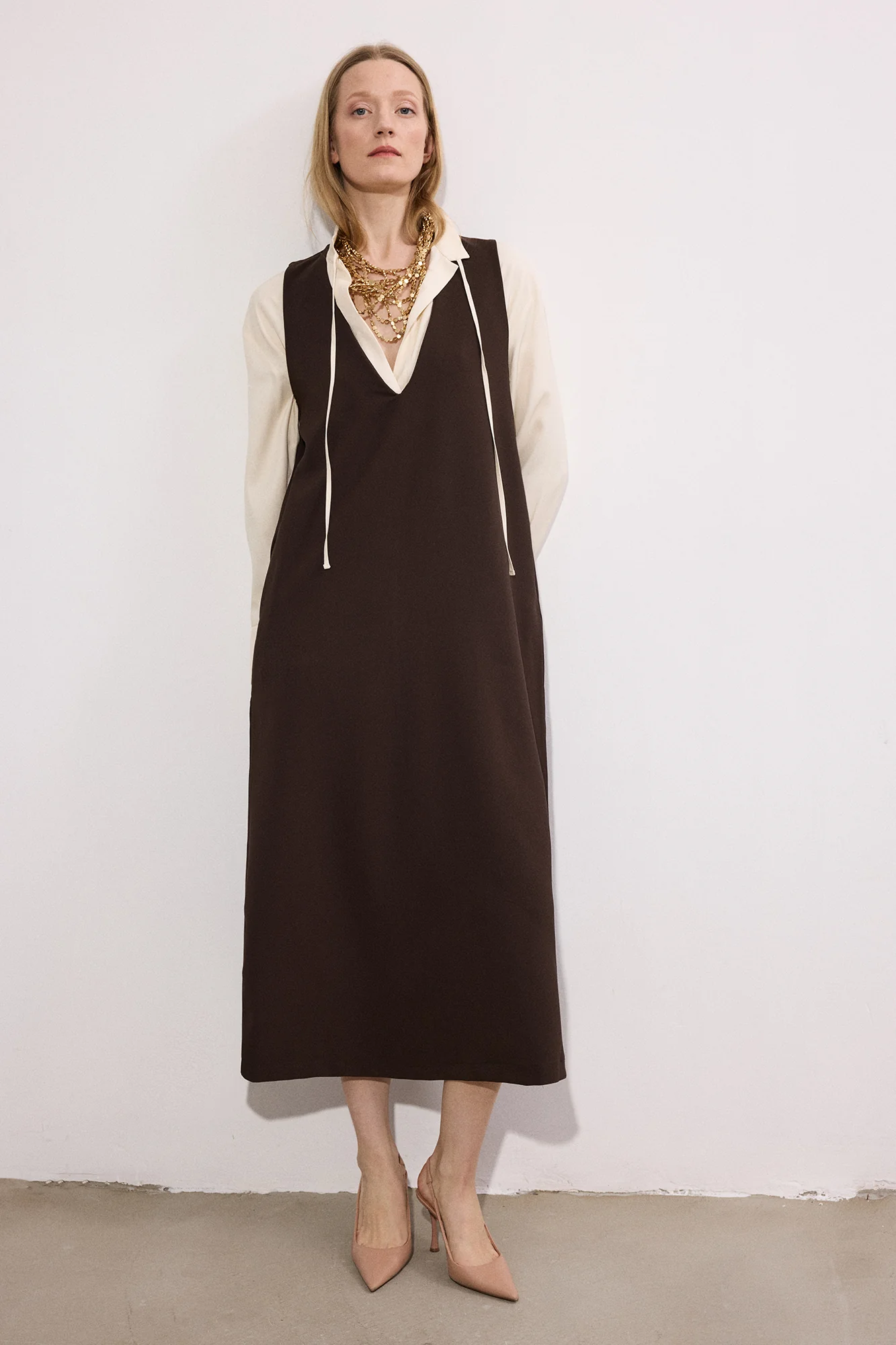 V NECK CREPE DRESS - Image 3