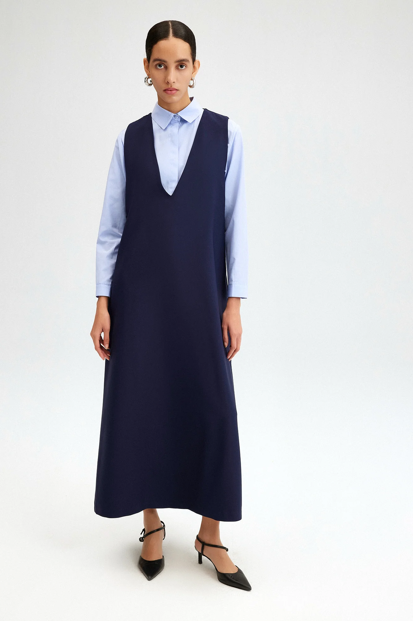 V NECK CREPE DRESS - Image 4