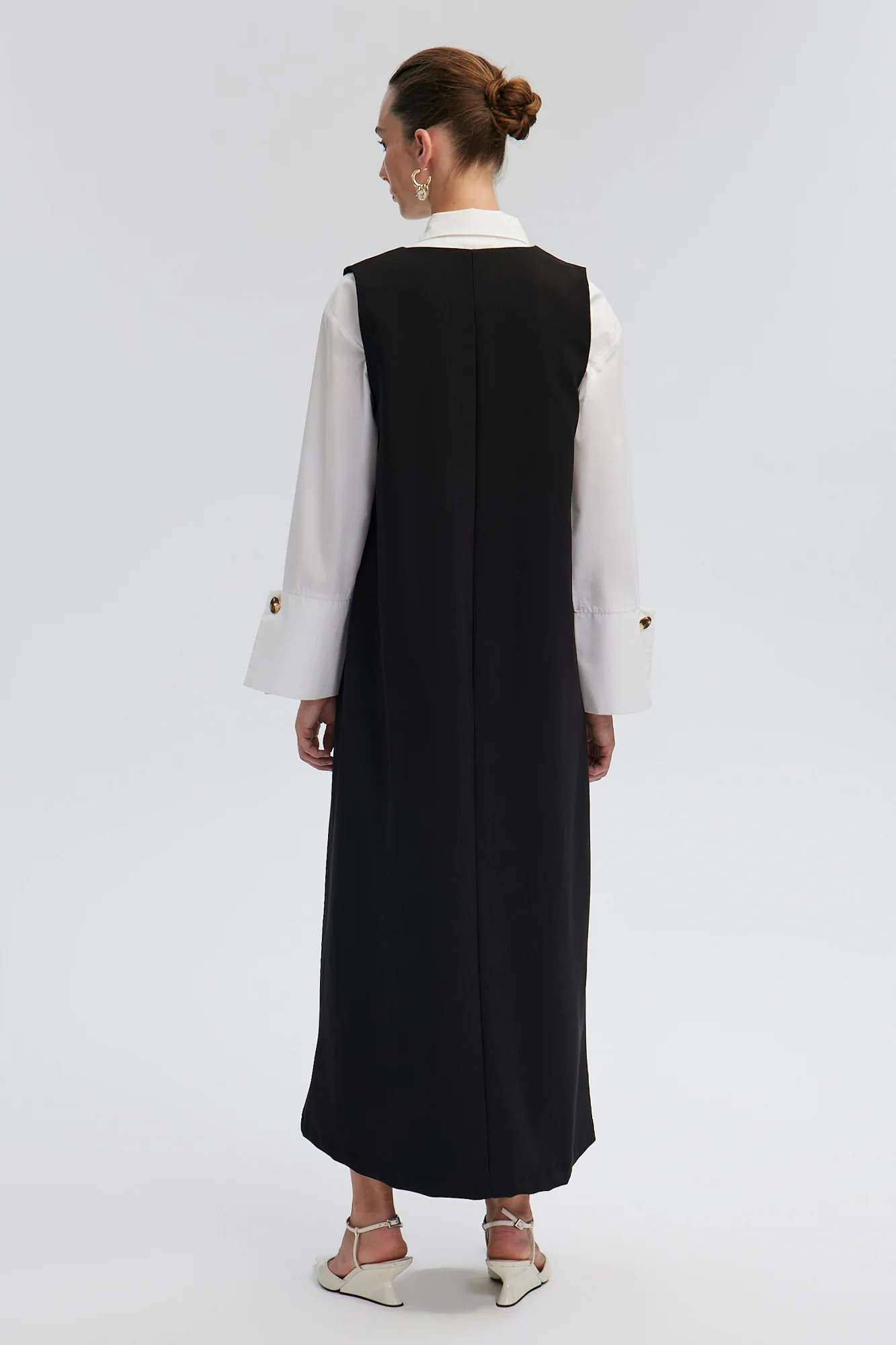 V NECK CREPE DRESS - Image 4
