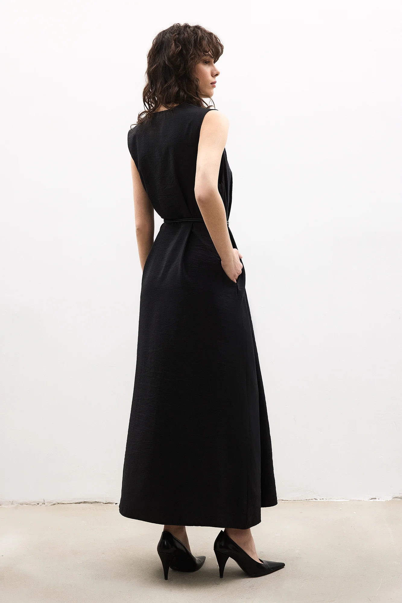 V-NECK CUPRA VEST - Image 5