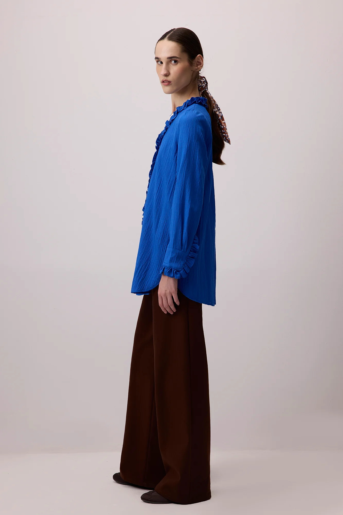 V COLLAR FRILLED SHIRT - Image 3