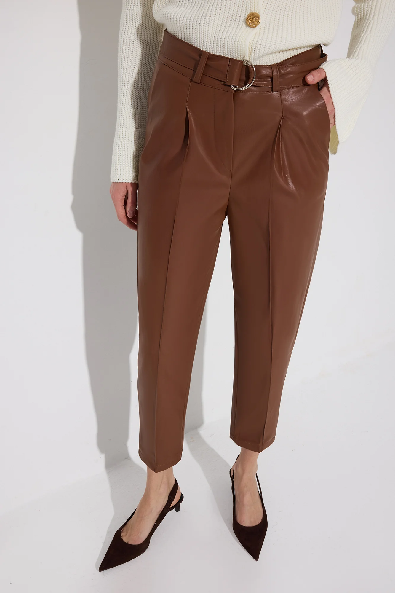 VEGAN LEATHER PANTS WITH BELT - Image 4