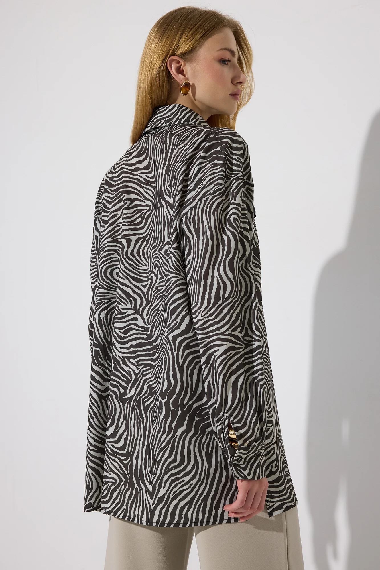 ZEBRA PRINT SATIN SHIRT - Image 6