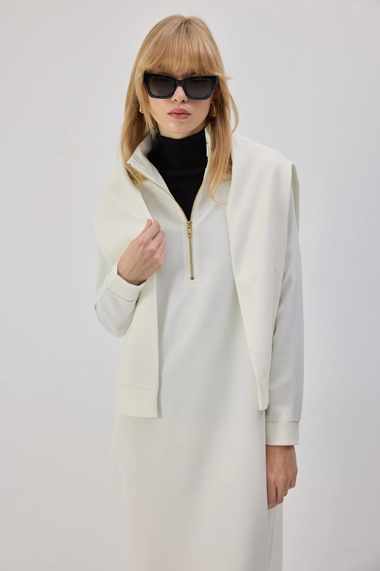 ZIP-UP STRAIGHT DRESS - Image 2