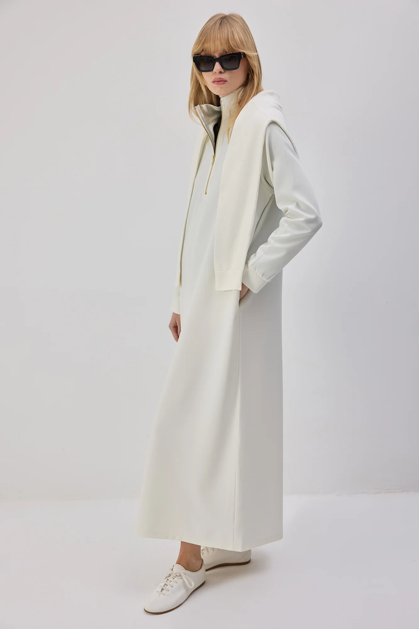 ZIP-UP STRAIGHT DRESS - Image 3